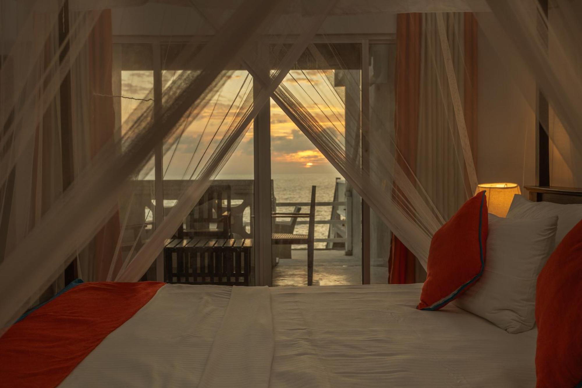 אונה ואטונה Hotel Zeilan Sunset Point מראה חיצוני תמונה